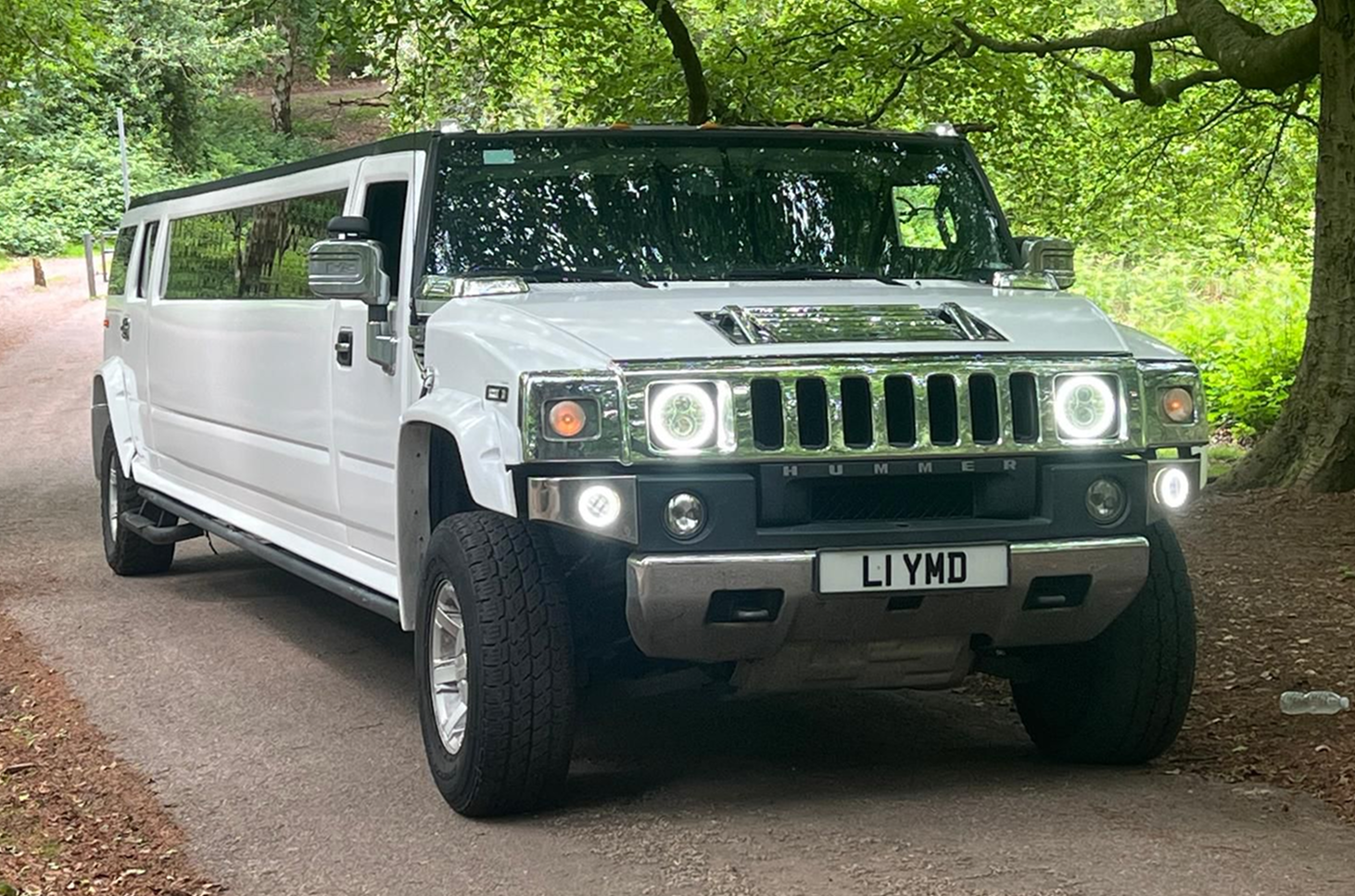 Hummer H2 16-Seater